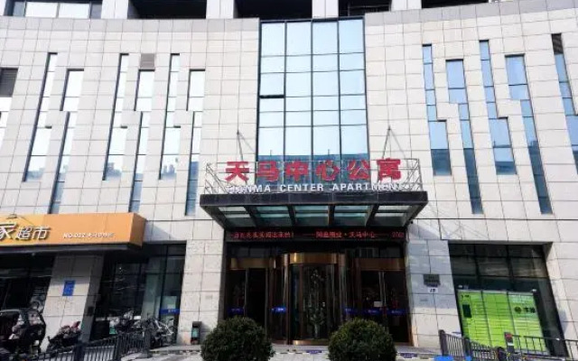 One roomluxury-Style Hotel（Tianma Central Square ）