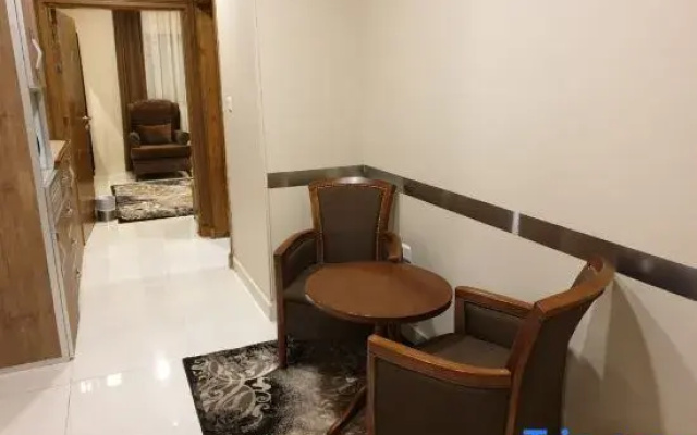 MG Crown Hotel 4