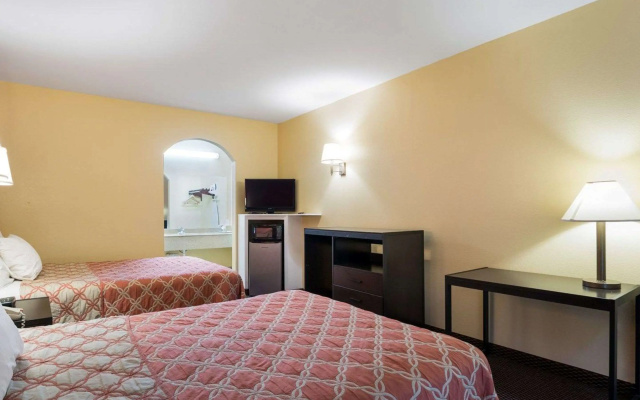 Rodeway Inn & Suites Humble IAH