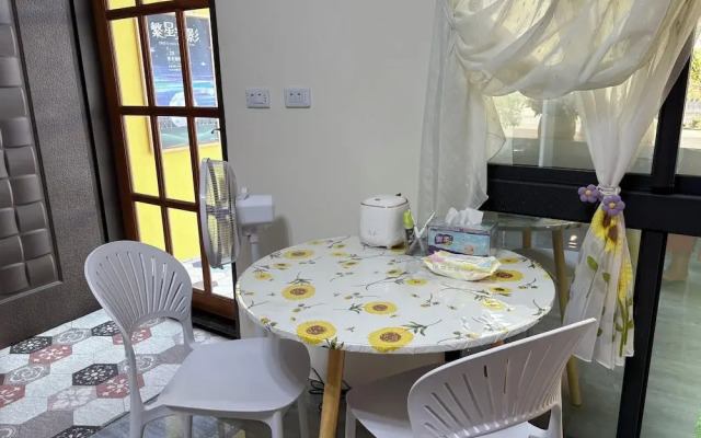 Zhiben Sunflower Bed And Breakfast