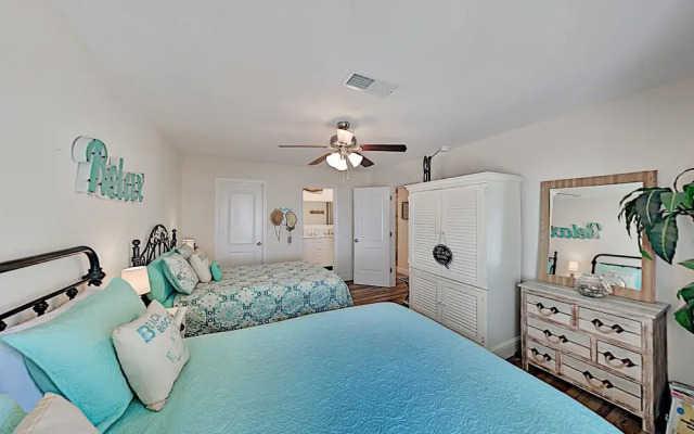 8forestg 2 Bedroom Condo