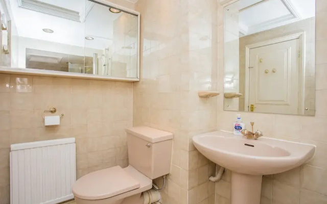 Lovely 2 Bedroom Apartment Near Hyde Park