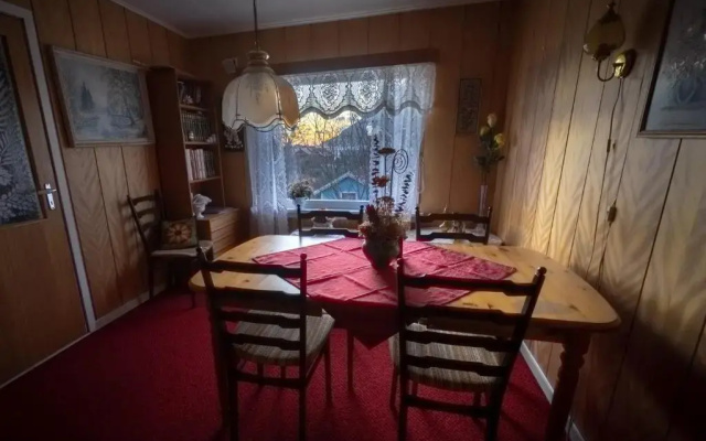 Leifs House
