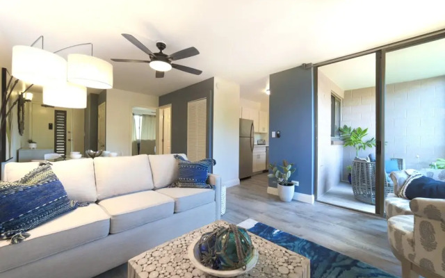Penthouse 701 Condo