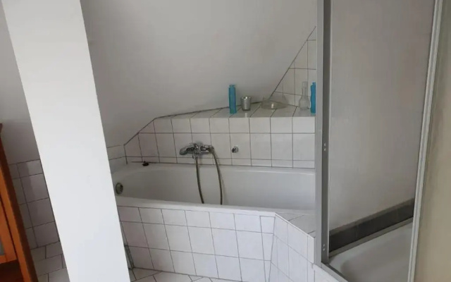 Attic Oelsnitz am Hegebach mit Netflix und Parkplatz Self Check-in
