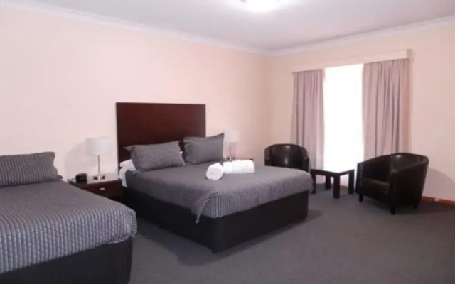 Gateway Motor Inn