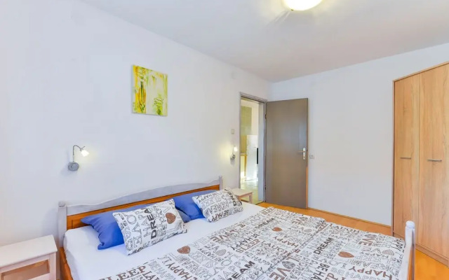 Lojan Apartments	
