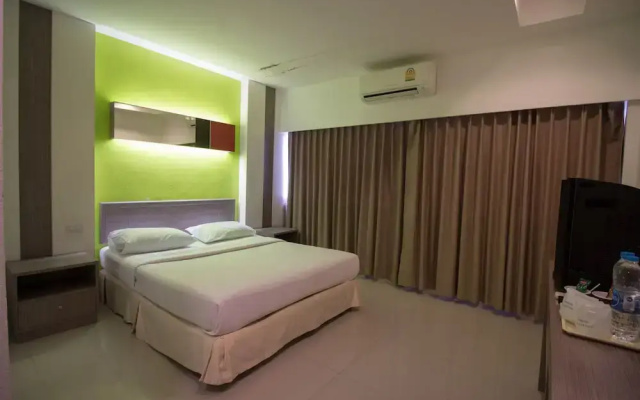Jumbo House