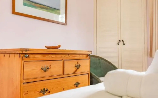 Host Stay Woodfalls Barn