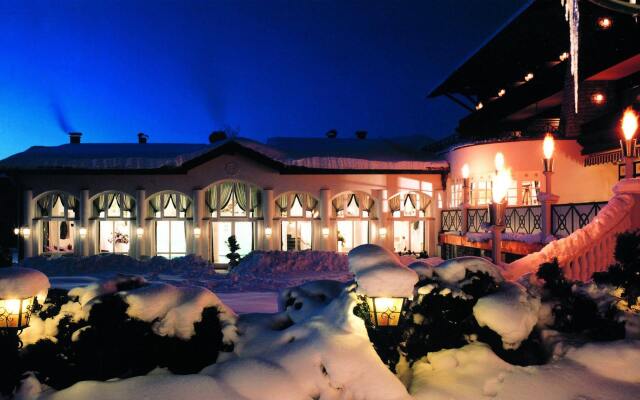 Отель Genuss- und Vitalhotel Moisl Австрия, Абтенау - отзывы, цены и фото номеров - забронировать отель Genuss- und Vitalhotel Moisl онлайн вид на фасад