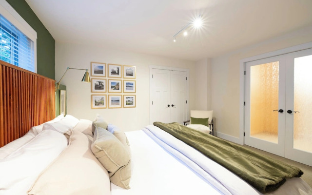 Kinnikinnick Guest House