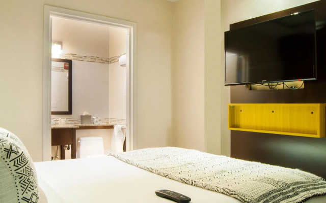 Madison LES Hotel
