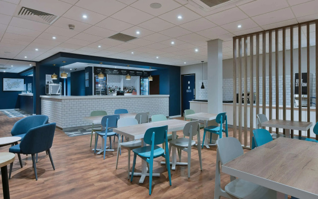 Travelodge Bristol Central Mitchell Lane