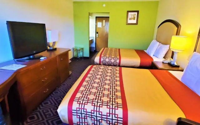 Travel Inn & Suites - Sikeston/Miner (i-55 Exit-67)