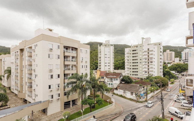 Beautiful apt w Modern Design 400m/udesc - Abz302