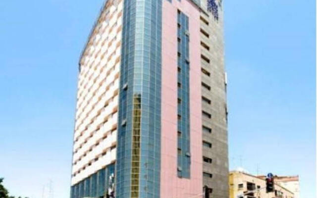 Ramada Ramat Gan Израиль, Рамат-Ган - 1 отзыв об отеле, цены и фото номеров - забронировать отель Ramada Ramat Gan онлайн вид на фасад