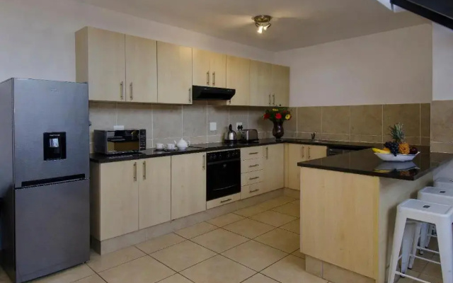 4 Es Paradis La Mercy Beachfront