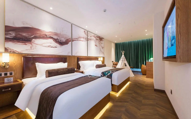 James Joyce Coffetel Hotel (Beijing Xiaohongmen subway station)
