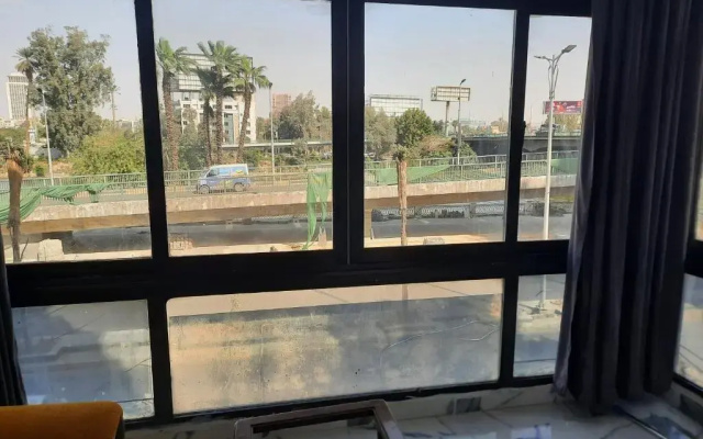 Aparment overlooking the Nile in heart of cairo