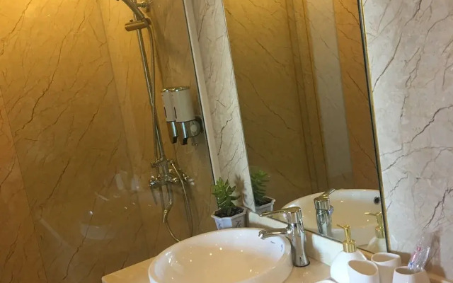 Bamboo Hotel & Apartments - Hostel