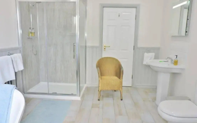 Tides Reach Guest House