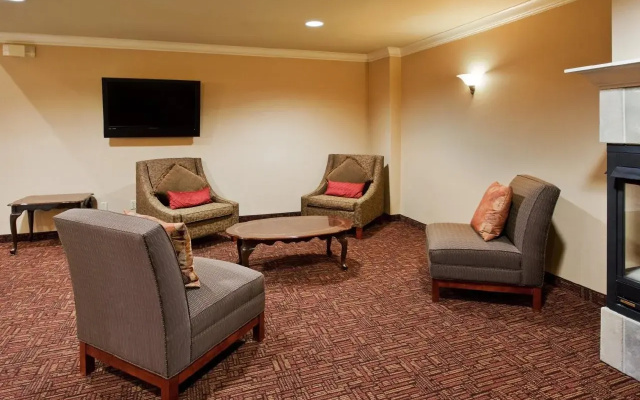 Holiday Inn Express & Suites Watsonville by IHG
