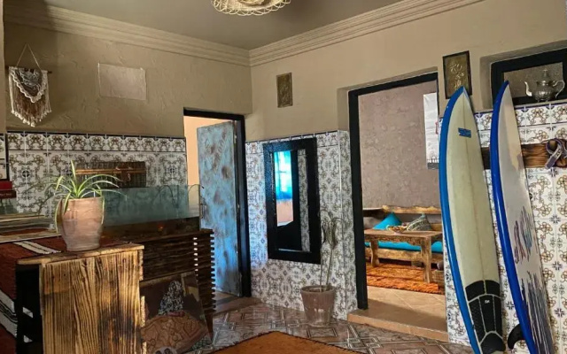 Anza Surfhouse (Adults Only)