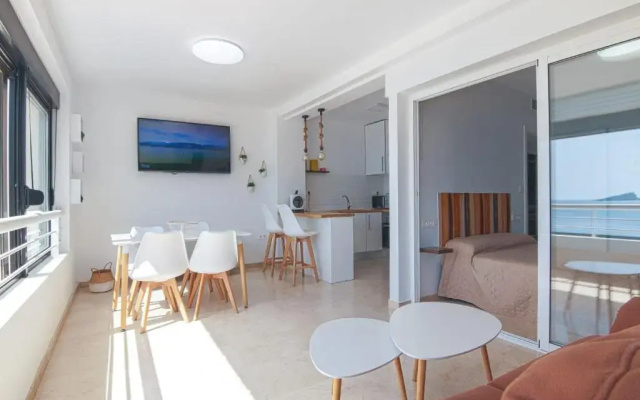 Luminoso Apartamento en Primera Línea de Playa