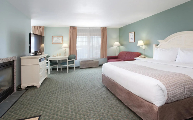 La Quinta Inn And Suites Newport