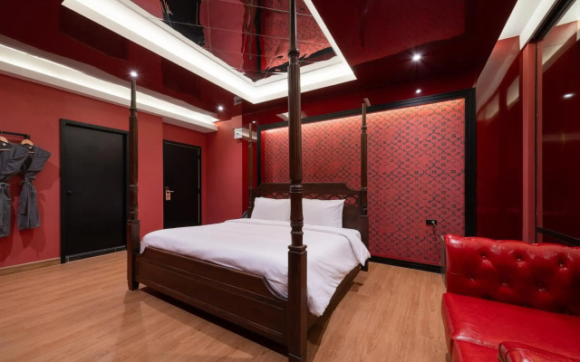 G Boutique Silom Hotel