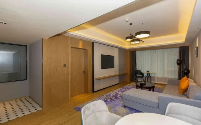 voco Guangzhou Shifu, an IHG Hotel