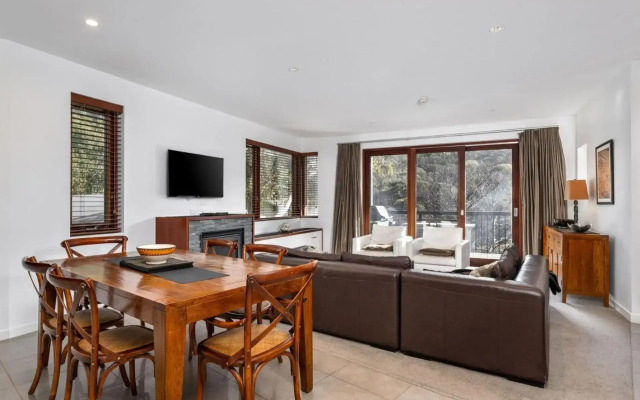 Elevation 3 bedroom with gas fire and spectacular views