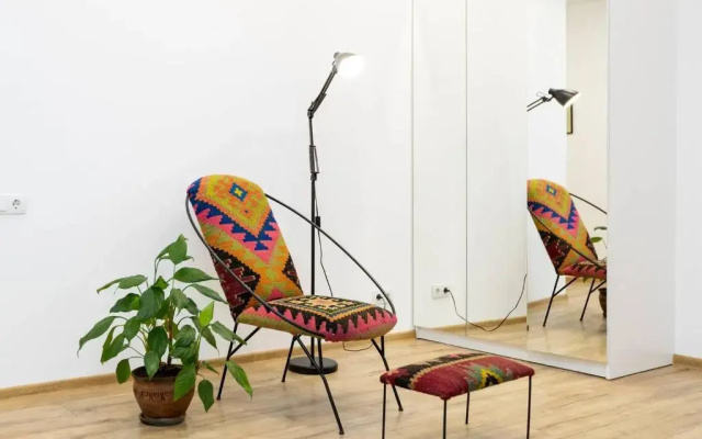 Wehost Stylish Apartment Near Fabrika