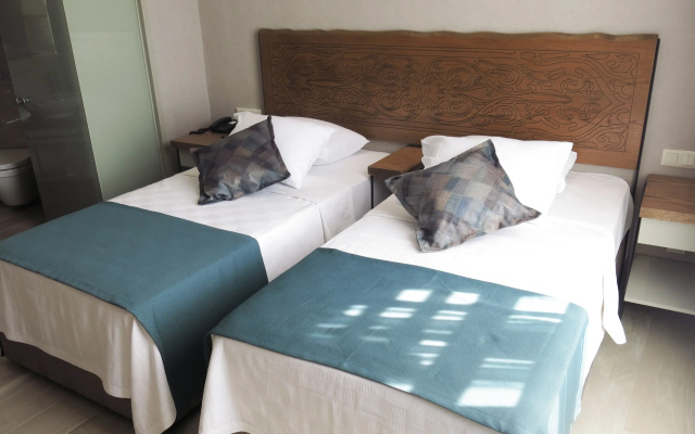 Galatahan Hotel