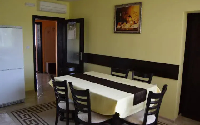 Mariana Apartment