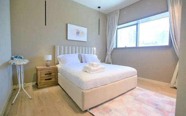 Amazing 1bedroom With Balcony at Park View Dubai
