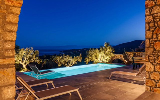 Gerakada Luxury-Horizon Villa with Private Pool