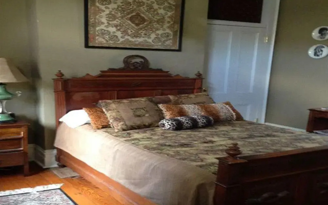 Five Continents Bed and Breakfast