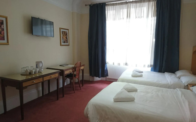 Mina Hotel