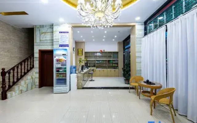 Nanzhao Cheap Hotel (Weishan Ancient City High-speed Railway Station Branch)