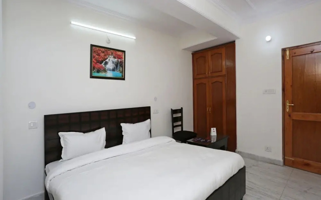 OYO 9103 Home 4BHK Pinewood Valley