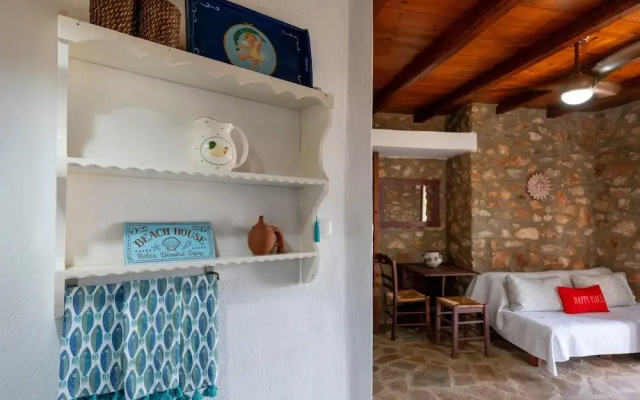 Elena s Traditional Dreamhouse