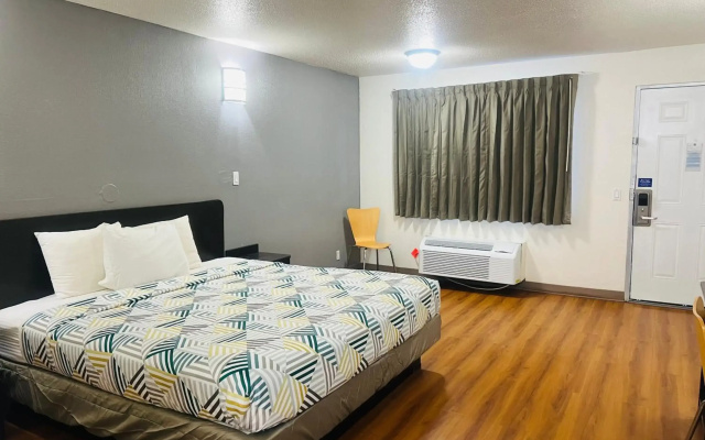 Motel 6 Brinkley, AR