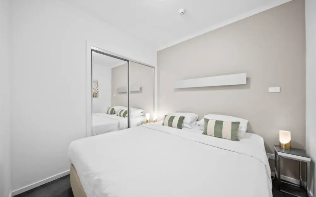 Bright 1-bed Apartment in Greenway
