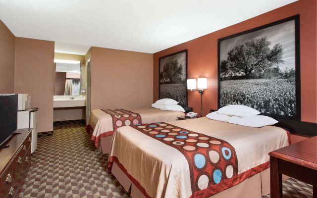 Super 8 by Wyndham Bastrop TX