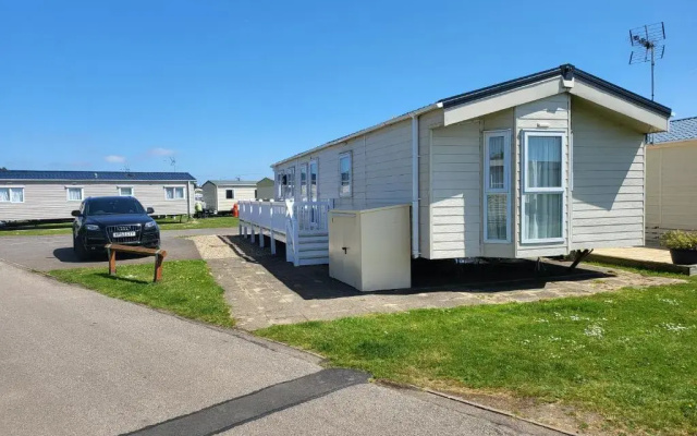 2br-sleeps6-fireplace-parking-patio-seaside