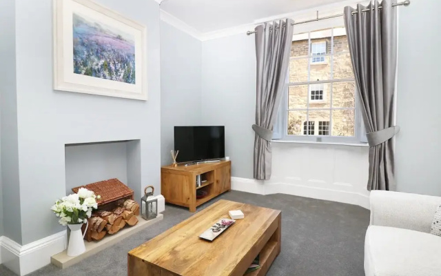 2 Regency House