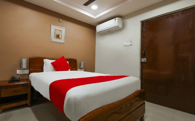 Hotel Padmini Elite