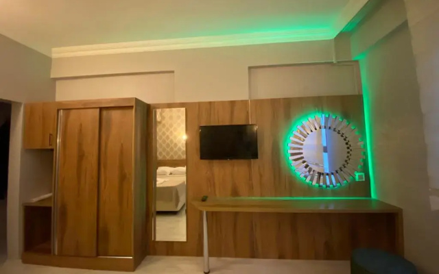 Grand 53 Hotel