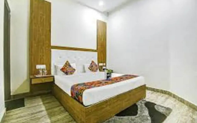 Hotel Lazeeno Classic